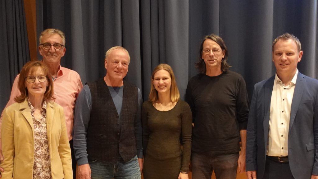 Vortragende und aktive bei der 4. Infrastrukturkonferenz zum thema "Energie aus Deggendorf für Deggendorf": Cornelia Vogl_dobler, Christian Dobler, Hans Hammerl, Romy Stetter, Georg kestel und Franz-Josef Feilmeier (v. l. n. r.)